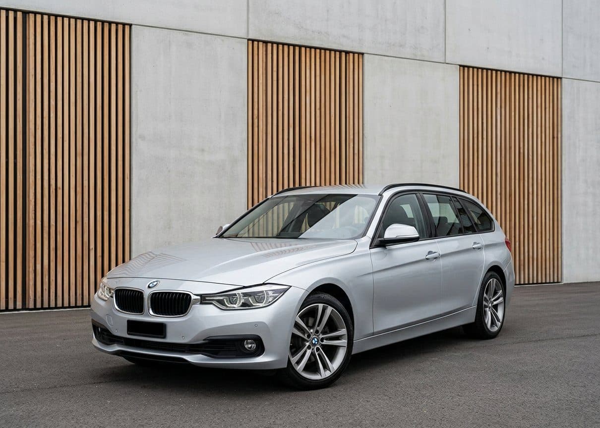 BMW Serie 3 Touring 318d 150 CV Steptronic (F31 LCI)